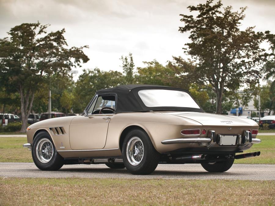  Ferrari 330 GTS 1967 года  (фото 2 из 102)